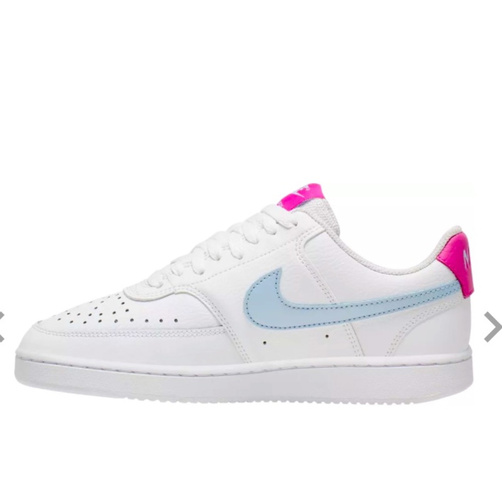 Nike Women’s Vision low